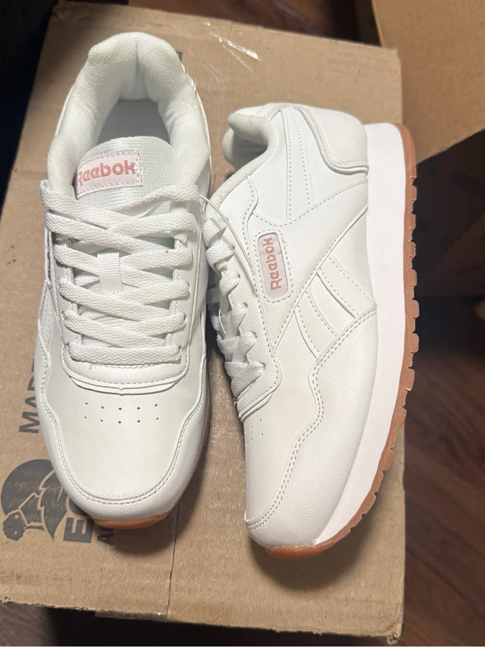 Reebok classic low